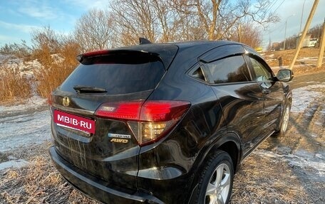 Honda Vezel, 2018 год, 1 950 000 рублей, 4 фотография