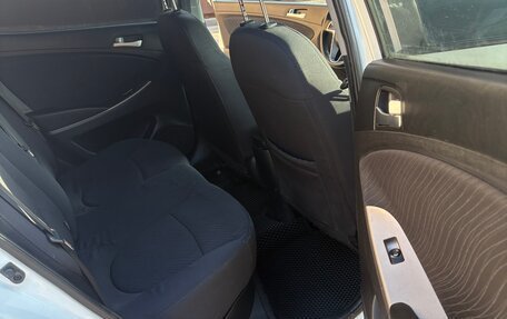 Hyundai Solaris II рестайлинг, 2015 год, 962 000 рублей, 11 фотография