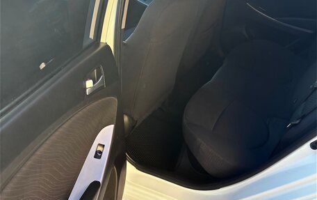 Hyundai Solaris II рестайлинг, 2015 год, 962 000 рублей, 13 фотография