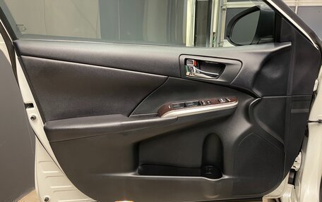 Toyota Camry, 2017 год, 2 850 000 рублей, 8 фотография