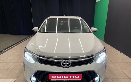 Toyota Camry, 2017 год, 2 850 000 рублей, 2 фотография