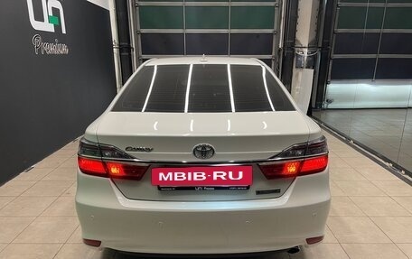 Toyota Camry, 2017 год, 2 850 000 рублей, 5 фотография