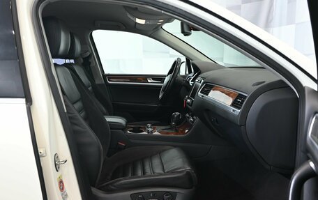 Volkswagen Touareg III, 2011 год, 2 240 000 рублей, 9 фотография