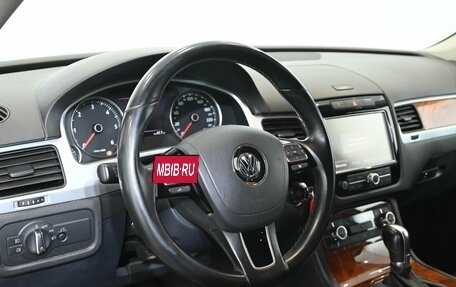 Volkswagen Touareg III, 2011 год, 2 240 000 рублей, 13 фотография