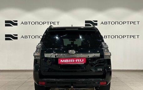 Toyota Land Cruiser Prado 150 рестайлинг 2, 2017 год, 3 899 000 рублей, 4 фотография