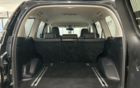 Toyota Land Cruiser Prado 150 рестайлинг 2, 2017 год, 3 899 000 рублей, 10 фотография