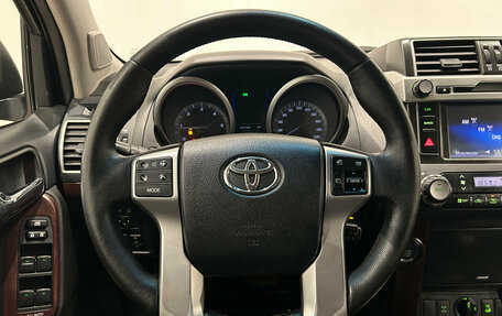 Toyota Land Cruiser Prado 150 рестайлинг 2, 2017 год, 3 899 000 рублей, 18 фотография