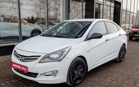 Hyundai Solaris II рестайлинг, 2015 год, 887 000 рублей, 1 фотография