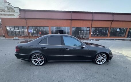 Mercedes-Benz E-Класс, 2003 год, 800 000 рублей, 3 фотография