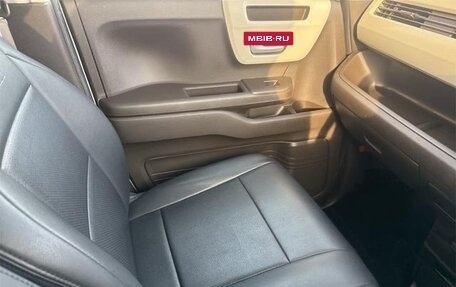 Honda N-BOX II, 2022 год, 680 325 рублей, 29 фотография