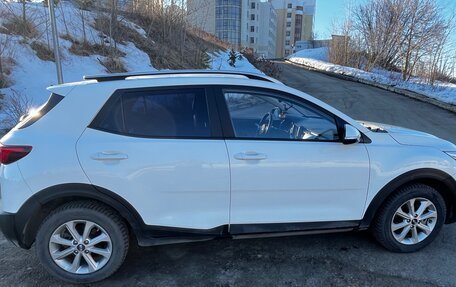 KIA Stonic, 2019 год, 1 800 000 рублей, 3 фотография