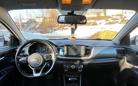 KIA Stonic, 2019 год, 1 800 000 рублей, 11 фотография