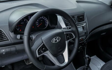 Hyundai Solaris II рестайлинг, 2015 год, 887 000 рублей, 14 фотография