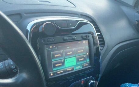 Renault Kaptur I рестайлинг, 2017 год, 1 900 000 рублей, 6 фотография