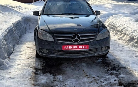 Mercedes-Benz C-Класс, 2009 год, 600 000 рублей, 1 фотография