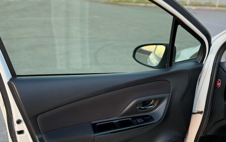 Toyota Vitz, 2019 год, 1 050 000 рублей, 19 фотография