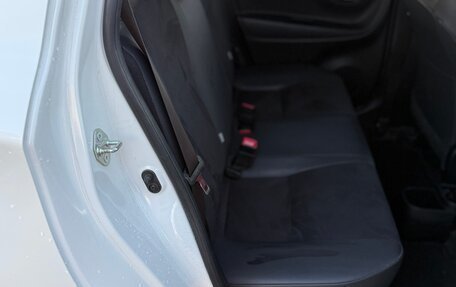 Toyota Vitz, 2019 год, 1 050 000 рублей, 22 фотография