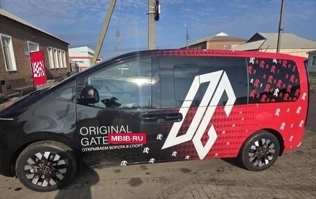 Hyundai Staria, 2023 год, 7 500 000 рублей, 4 фотография