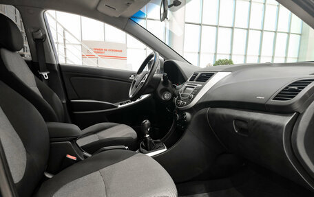 Hyundai Solaris II рестайлинг, 2013 год, 775 000 рублей, 13 фотография