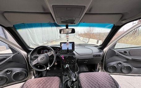 Chevrolet Niva I рестайлинг, 2011 год, 620 000 рублей, 3 фотография