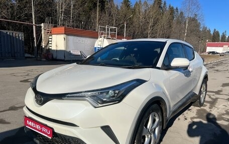 Toyota C-HR I рестайлинг, 2019 год, 2 500 000 рублей, 1 фотография