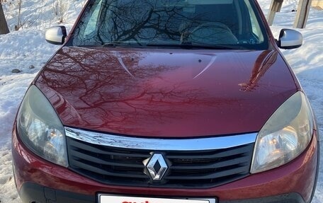 Renault Sandero I, 2012 год, 800 000 рублей, 2 фотография