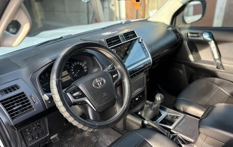 Toyota Land Cruiser Prado 150 рестайлинг 2, 2018 год, 3 800 000 рублей, 7 фотография