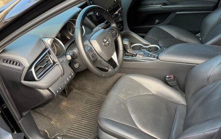 Toyota Camry, 2021 год, 3 200 000 рублей, 10 фотография