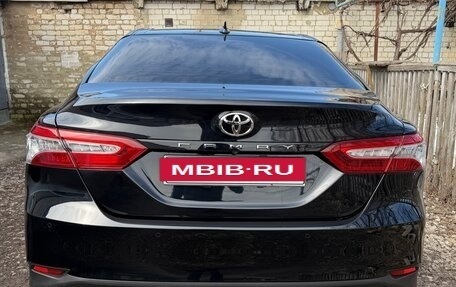 Toyota Camry, 2021 год, 3 200 000 рублей, 6 фотография