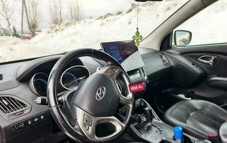 Hyundai ix35 I рестайлинг, 2011 год, 1 400 000 рублей, 4 фотография