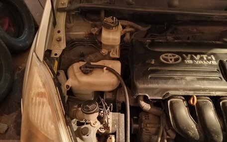 Toyota Wish II, 2005 год, 830 000 рублей, 2 фотография