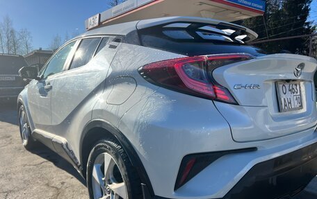 Toyota C-HR I рестайлинг, 2019 год, 2 500 000 рублей, 8 фотография