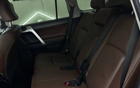 Toyota Land Cruiser Prado 150 рестайлинг 2, 2018 год, 4 480 000 рублей, 9 фотография