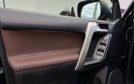 Toyota Land Cruiser Prado 150 рестайлинг 2, 2018 год, 4 480 000 рублей, 10 фотография