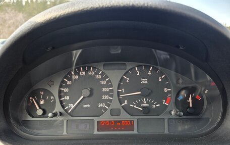 BMW 3 серия, 2004 год, 600 000 рублей, 16 фотография