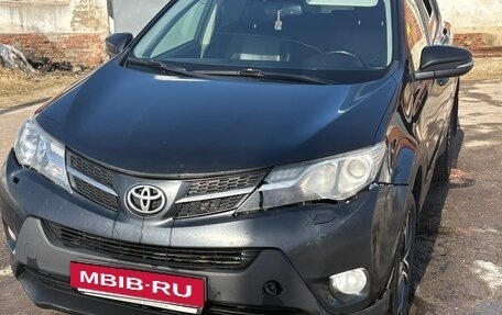 Toyota RAV4, 2015 год, 1 500 000 рублей, 2 фотография
