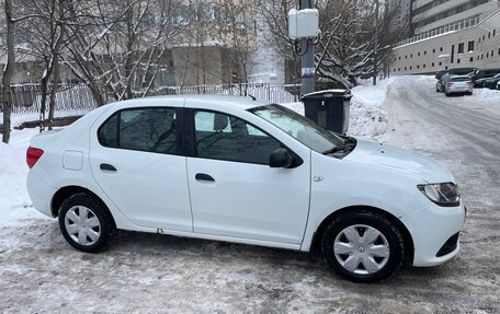 Renault Logan II, 2017 год, 500 000 рублей, 4 фотография