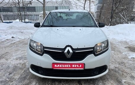 Renault Logan II, 2017 год, 500 000 рублей, 2 фотография