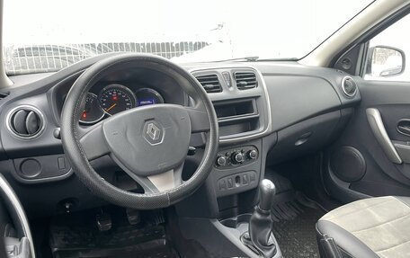 Renault Logan II, 2017 год, 500 000 рублей, 13 фотография