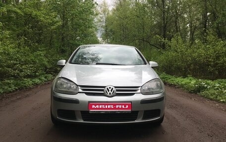 Volkswagen Golf V, 2004 год, 425 000 рублей, 1 фотография