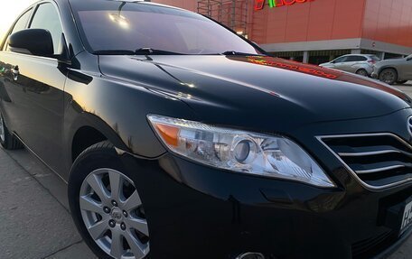 Toyota Camry, 2011 год, 1 390 000 рублей, 2 фотография