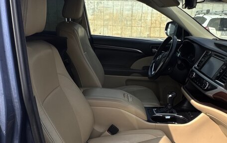 Toyota Highlander III, 2014 год, 3 100 000 рублей, 14 фотография