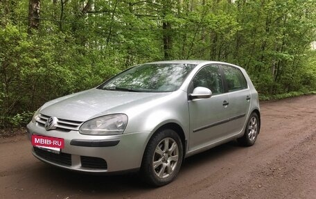 Volkswagen Golf V, 2004 год, 425 000 рублей, 2 фотография