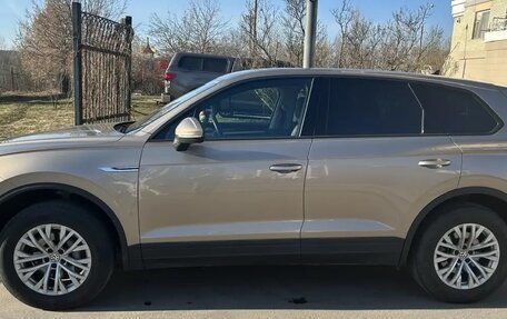 Volkswagen Touareg III, 2018 год, 5 700 000 рублей, 4 фотография