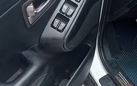 Hyundai ix35 I рестайлинг, 2011 год, 1 200 000 рублей, 16 фотография