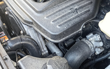 Hyundai H-1 II рестайлинг, 2013 год, 2 500 000 рублей, 22 фотография