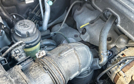 Hyundai H-1 II рестайлинг, 2013 год, 2 500 000 рублей, 20 фотография