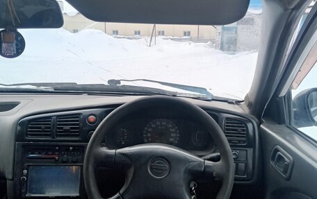 Nissan Expert, 2001 год, 132 500 рублей, 2 фотография