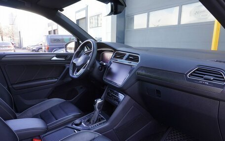 Volkswagen Tiguan II, 2021 год, 4 113 000 рублей, 10 фотография