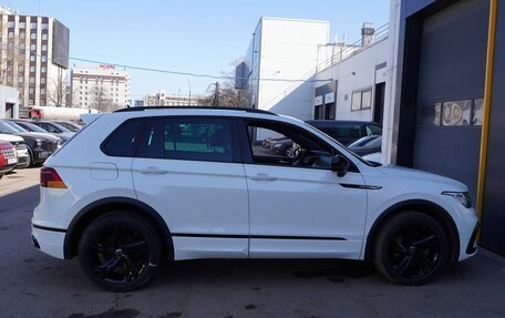 Volkswagen Tiguan II, 2021 год, 4 113 000 рублей, 5 фотография